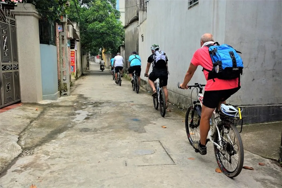 Half-Day Hanoi E-Bike Tour: Exploring Ancient Co Loa Citadel